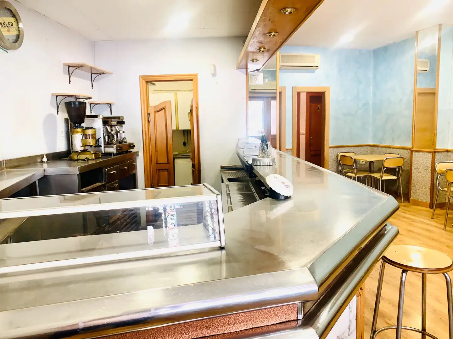 Local comercial en venda a Zona Sur - Barrio Cortes, imagen 2