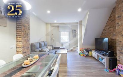 Living room of Single-family semi-detached for sale in Sabadell  with Air Conditioner, Heating and Terrace