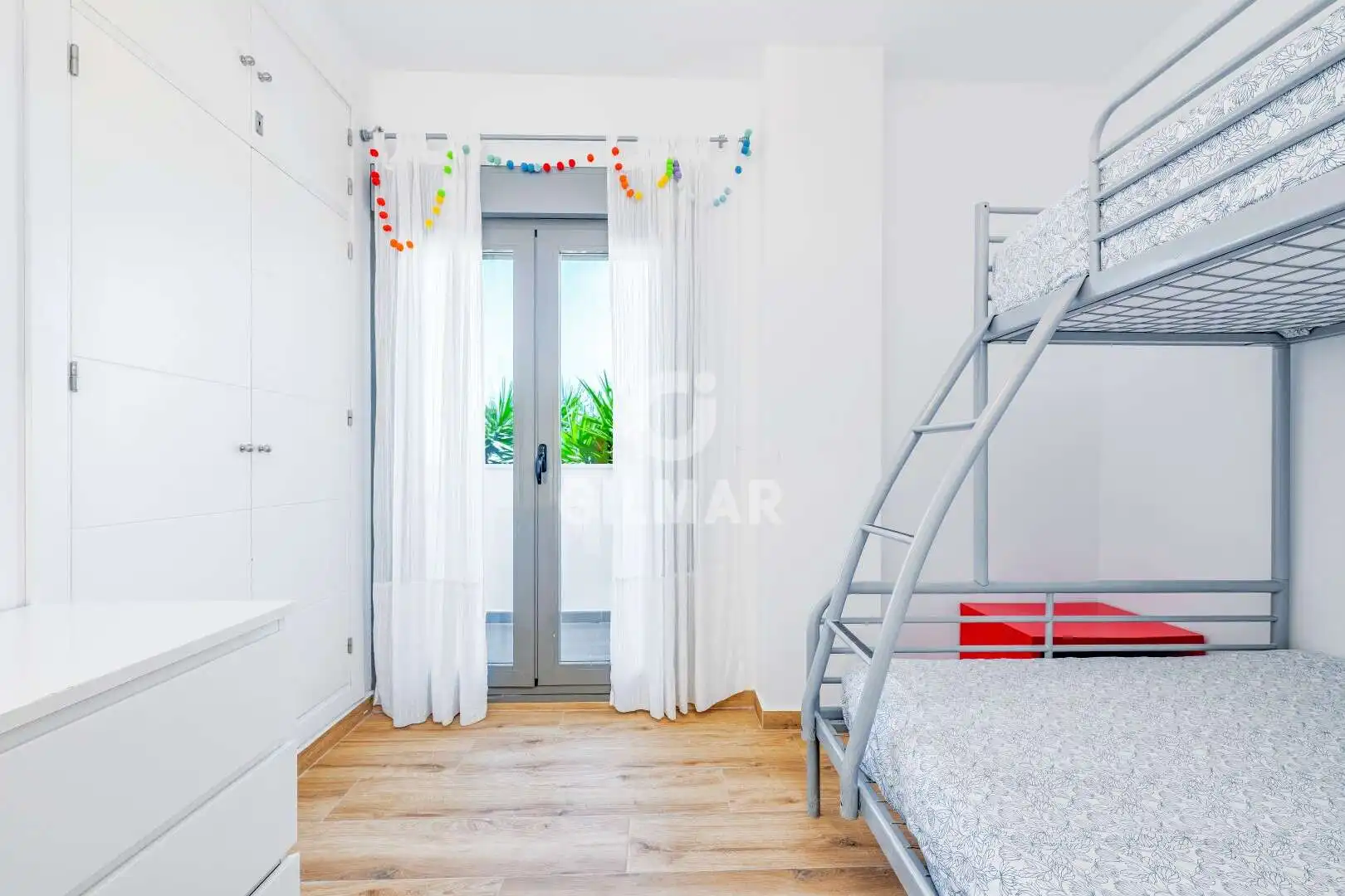 Dormitori de Casa o xalet en venda en Conil de la Frontera amb Jardí privat, Piscina i Moblat
