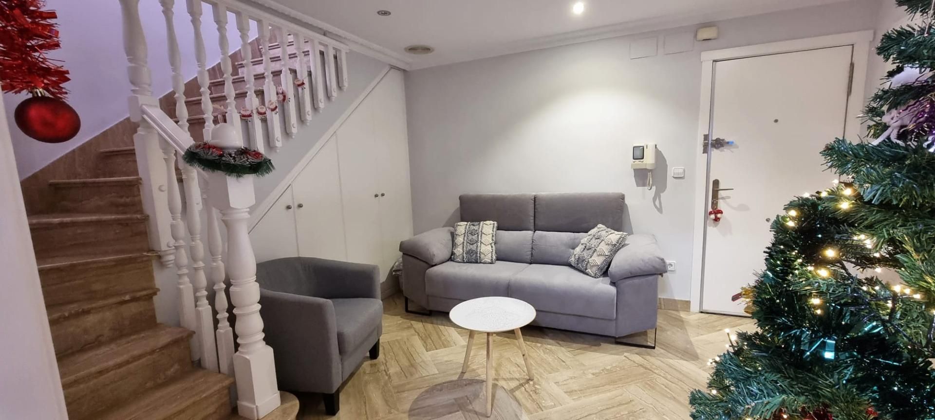 Sala d'estar de Dúplex en venda en Elche / Elx amb Aire condicionat i Terrassa