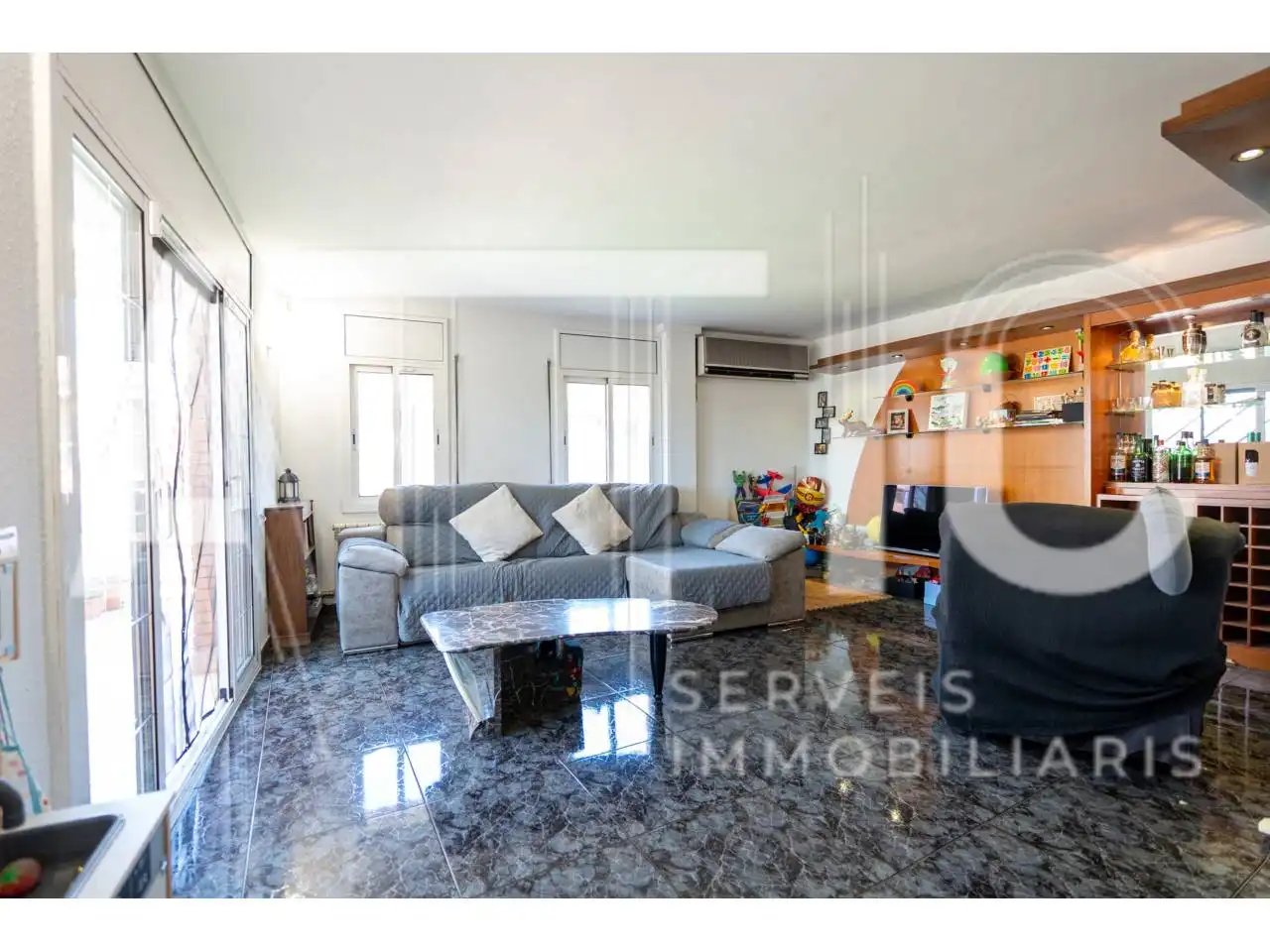 Sala de estar de Ático en venta en Polinyà con Aire acondicionado, Calefacción y Terraza