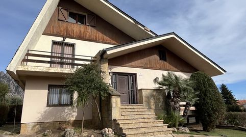 Casa con alma, de madera y piedra, jardín de 896 m y piscina privada en Collbató, a los pies de Montserrat, imatge 2