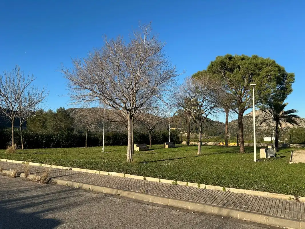 Vista exterior de Casa o xalet en venda en Gandia amb Aire condicionat, Jardí privat i Terrassa