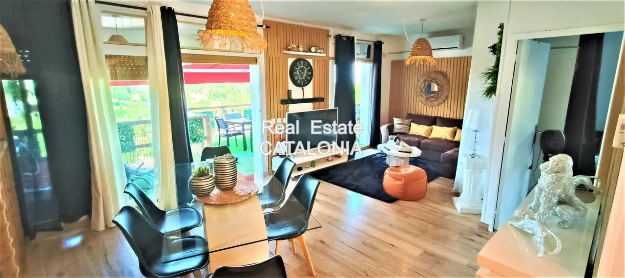Vista exterior de Casa o xalet en venda en Lloret de Mar amb Aire condicionat, Calefacció i Jardí privat
