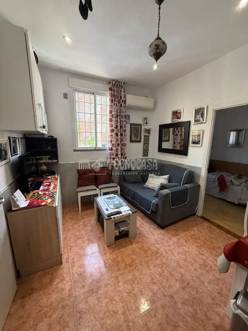 Living room of Flat for sale in Madrid  with Air Conditioner and Heating