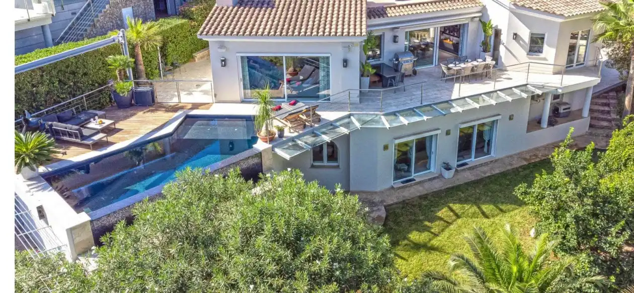 Swimming pool of Houses for sale in Calvià