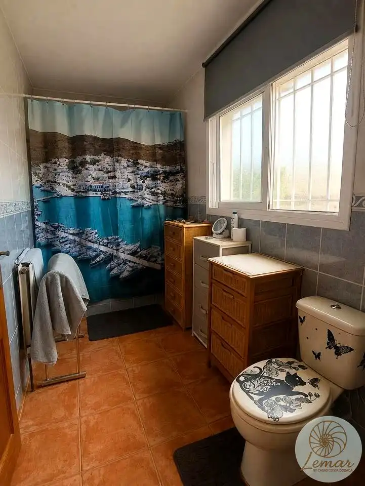 Badezimmer von Country house zum Verkauf in L'Ametlla de Mar  mit Klimaanlage, Heizung und Privatgarten