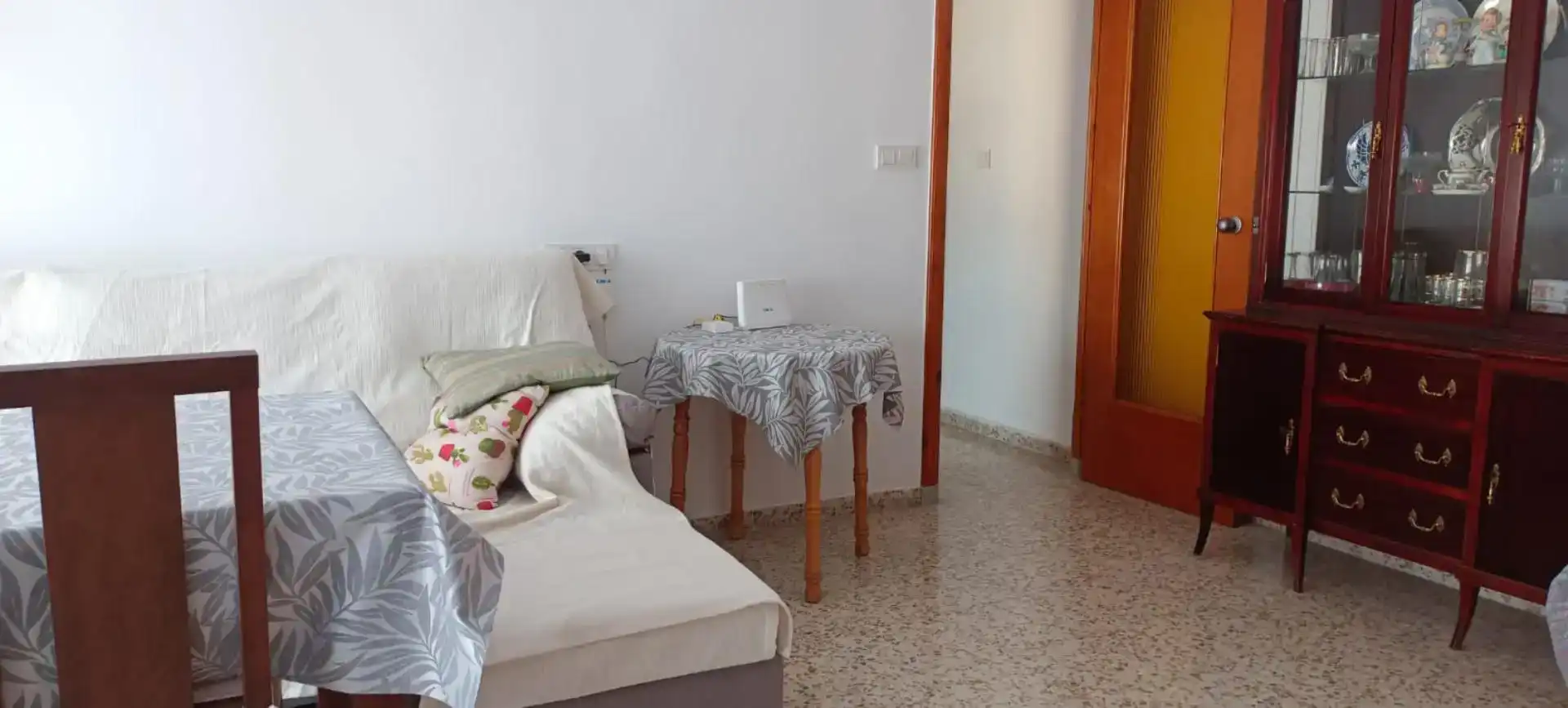 Bedroom of Flat for share in Granada  with Furnished, Oven and Washing machine