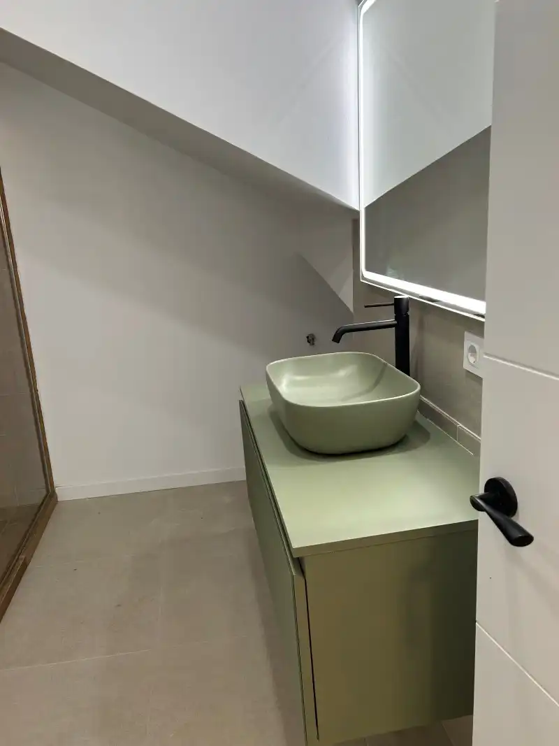 Baño de Piso en venta en Piles con Aire acondicionado
