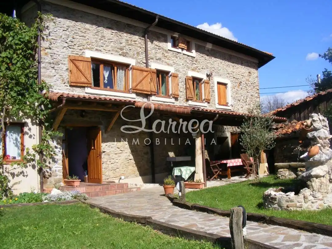 Vista exterior de Finca rústica en venta en Zeanuri con Calefacción