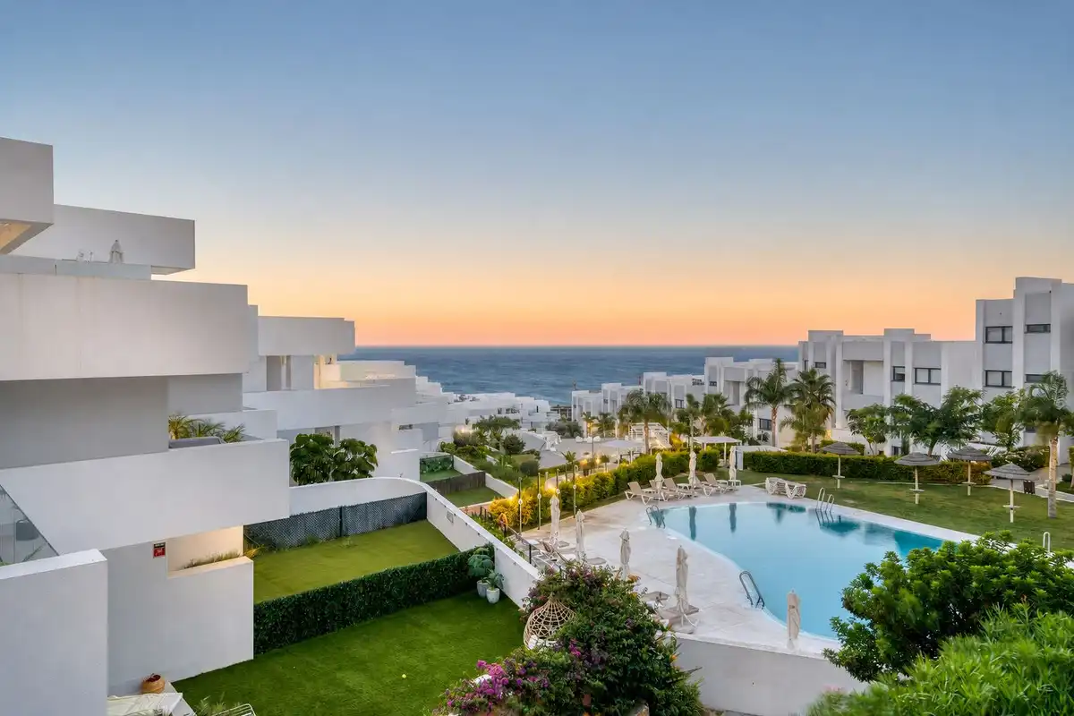 Apartamento con piscina en venta en Alcorrín, imagen 5