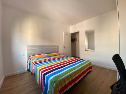 Bedroom of Flat to share in L'Hospitalet de Llobregat  with Heating, Furnished and Washing machine