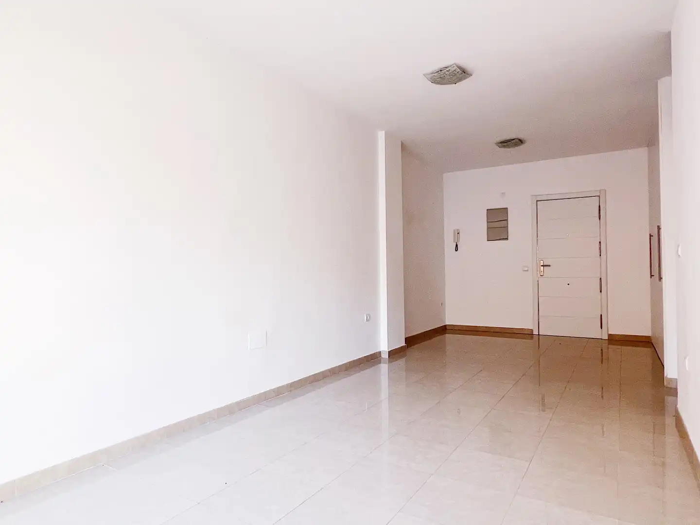 Wohnung zum Verkauf in Náquera mit Klimaanlage, Heizung und Terrasse