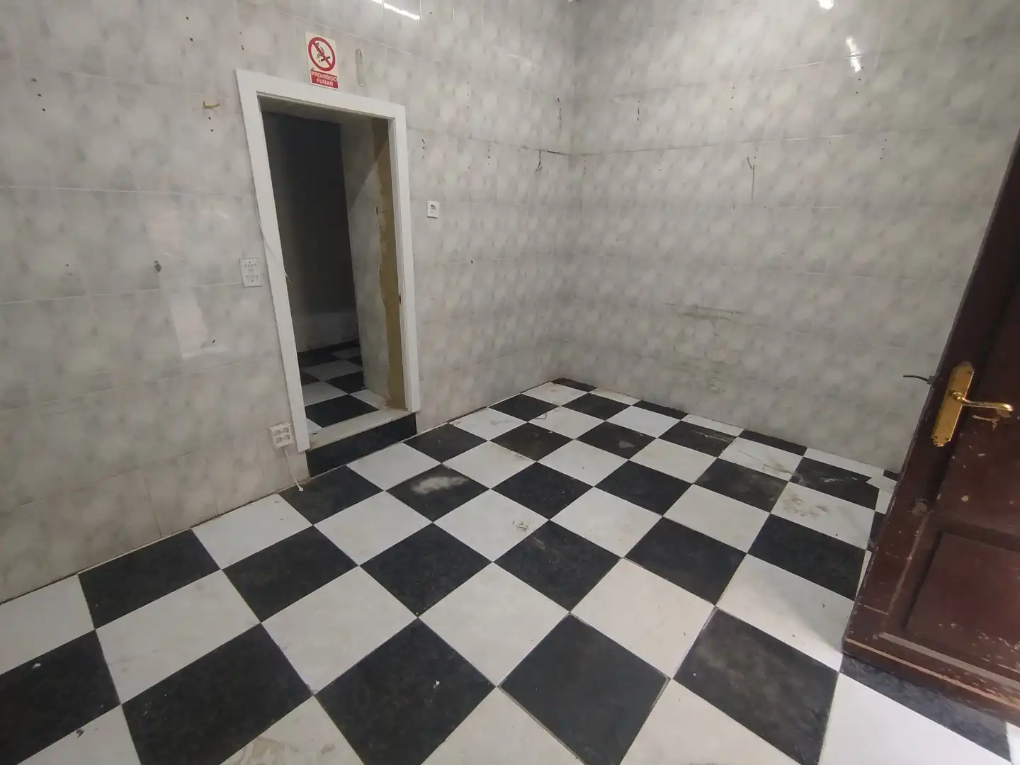 Local de alquiler en El Pópulo - Santa María