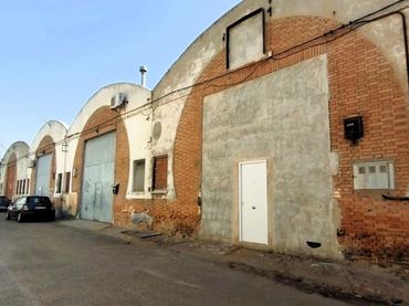 Local comercial en venda a Virgen del Rosario