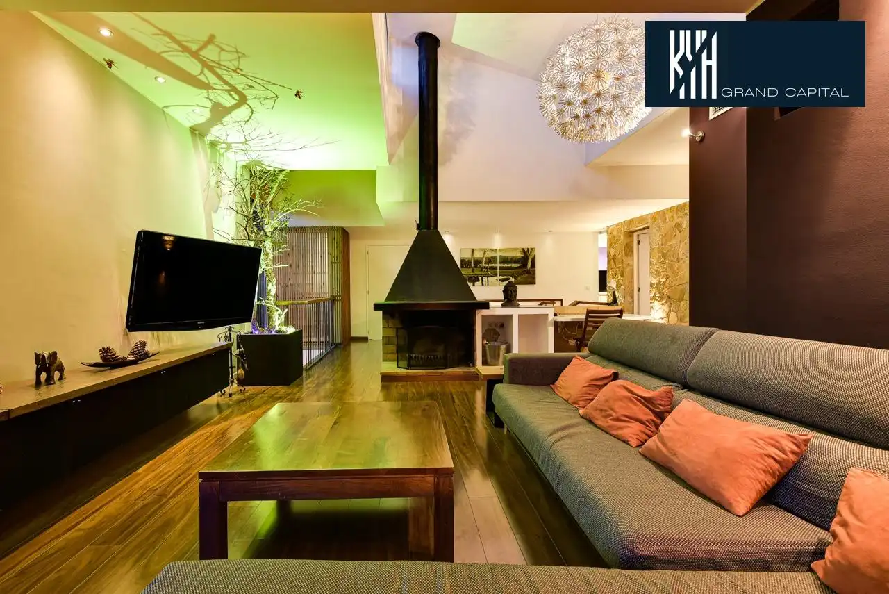 Detached house with pool for sale in Carrer Carrer Alexandria, imagen 34