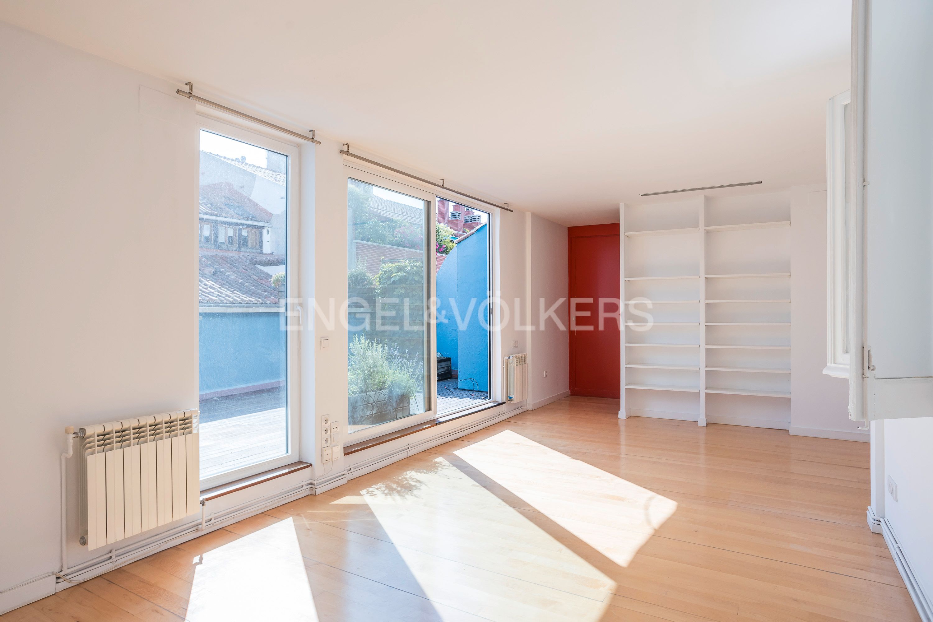 Vista exterior de Apartament en venda en  Madrid Capital amb Aire condicionat, Calefacció i Terrassa