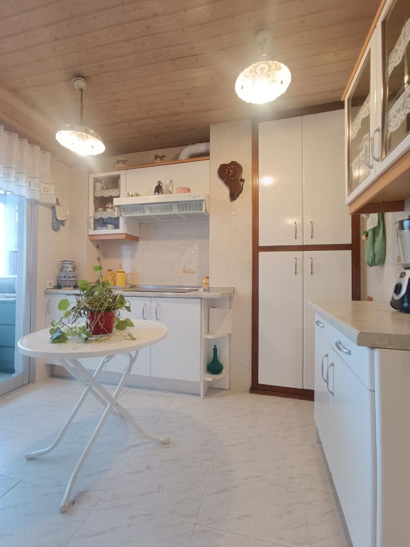 Kitchen of Flat for sale in  Madrid Capital  with Air Conditioner, Heating and Parquet flooring