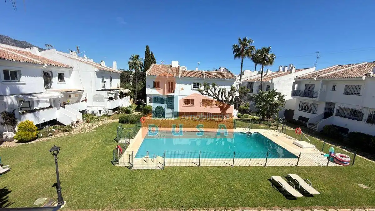 Jardí de Casa o xalet en venda en Marbella amb Aire condicionat, Calefacció i Terrassa