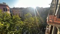 Vista exterior de Pis de lloguer en  Barcelona Capital amb Moblat, Forn i Rentadora