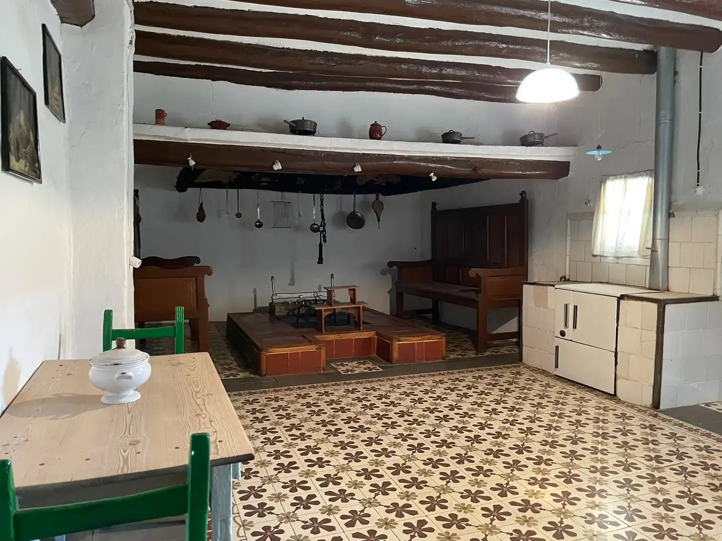 Cuina de Casa o xalet en venda en Erla amb Terrassa i Traster