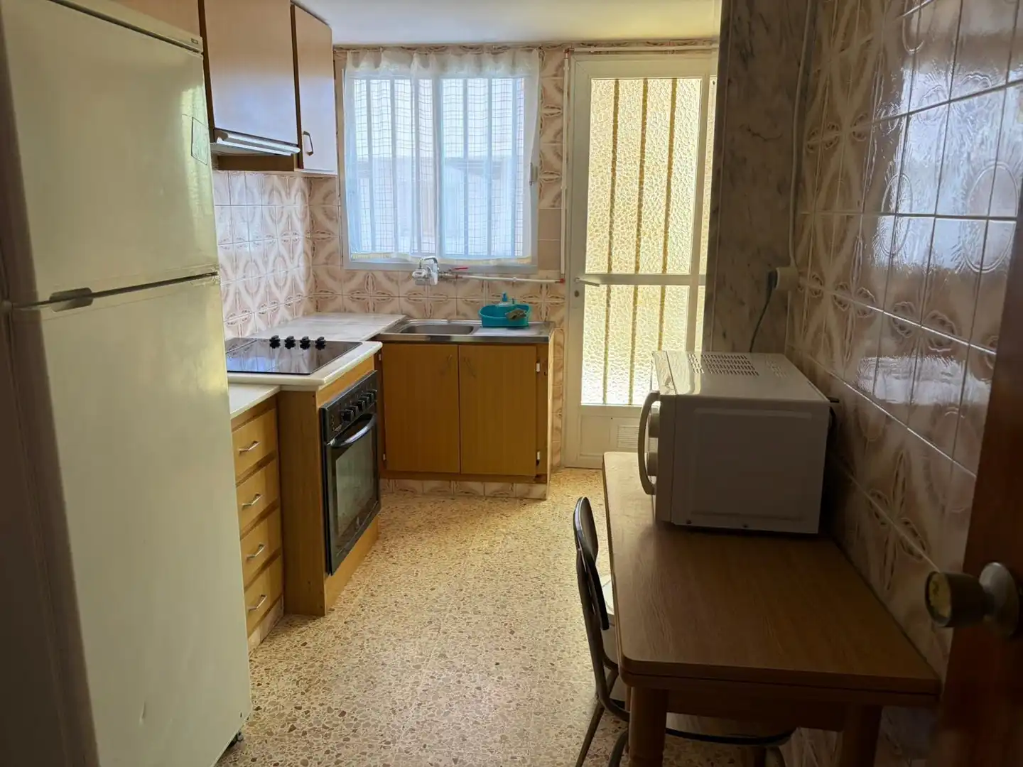 Cocina de Planta baja de alquiler en Oliva con Terraza y Amueblado