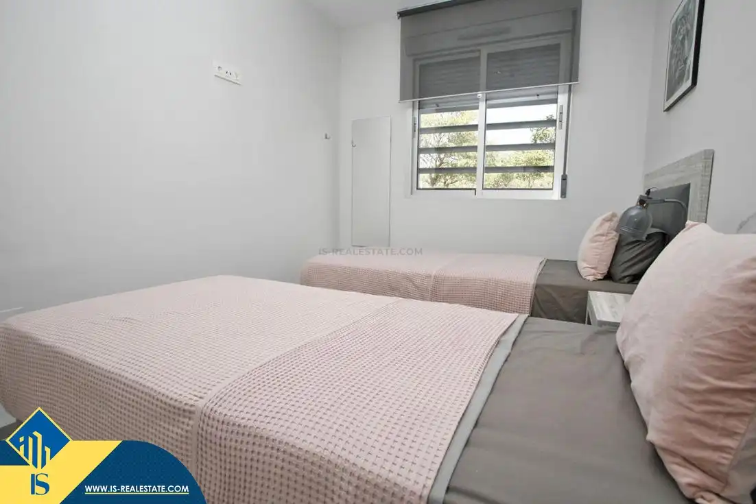 Bungalow amb piscina en venda a Nueva Torrevieja - Aguas Nuevas, imagen 5