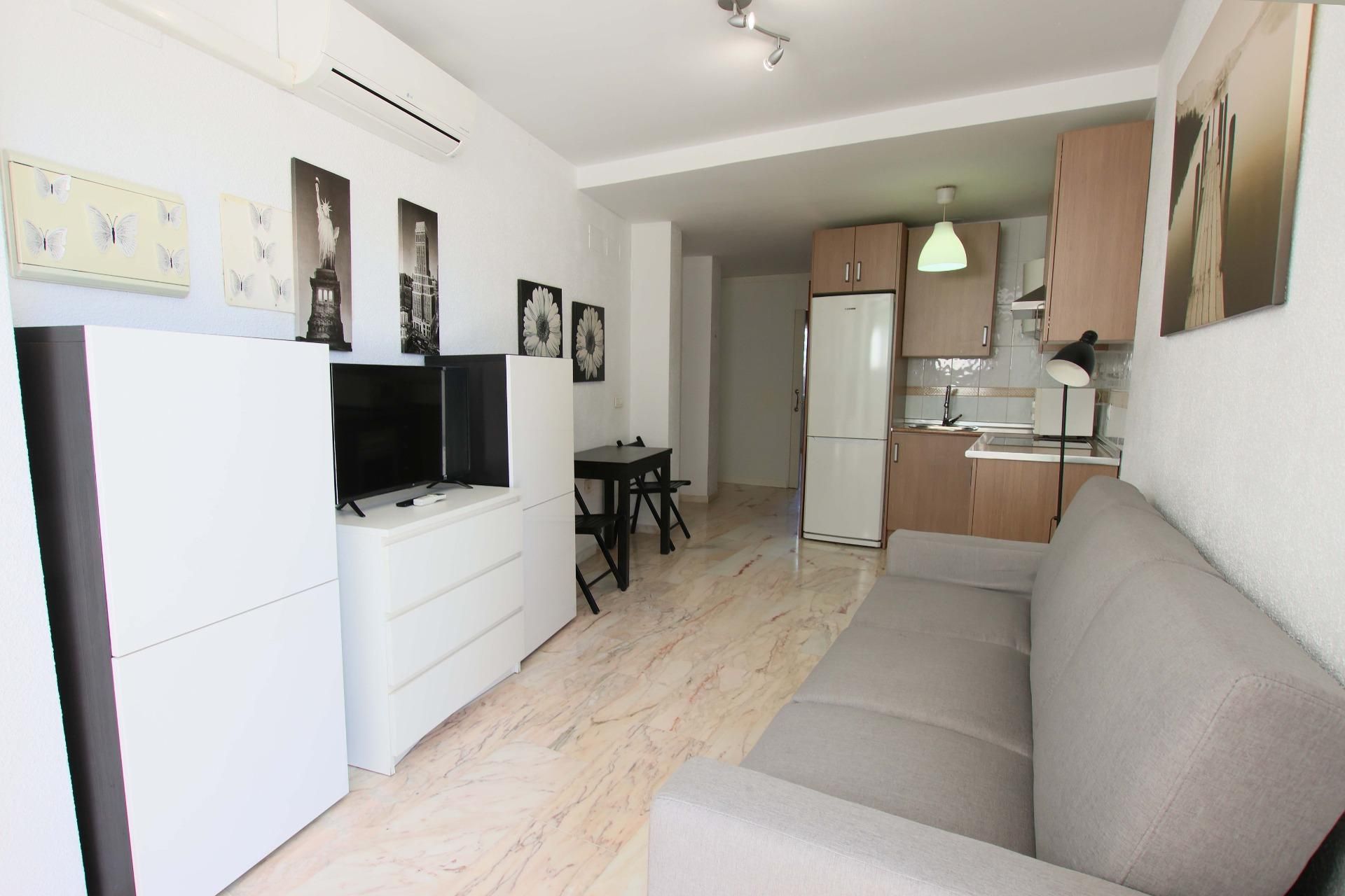 Sala d'estar de Estudi en venda en Badajoz Capital amb Aire condicionat i Balcó