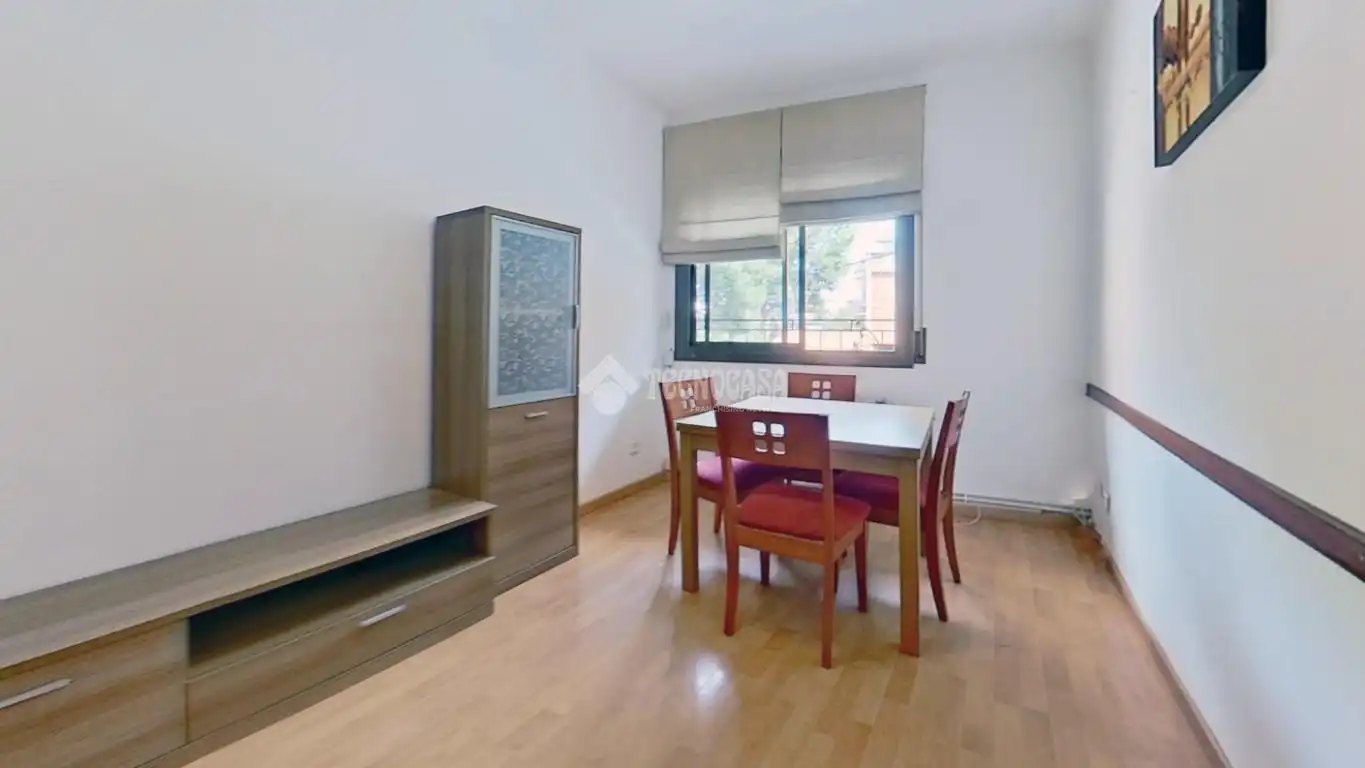 Vista exterior de Piso en venta en Barcelona con Calefacción y Parquet