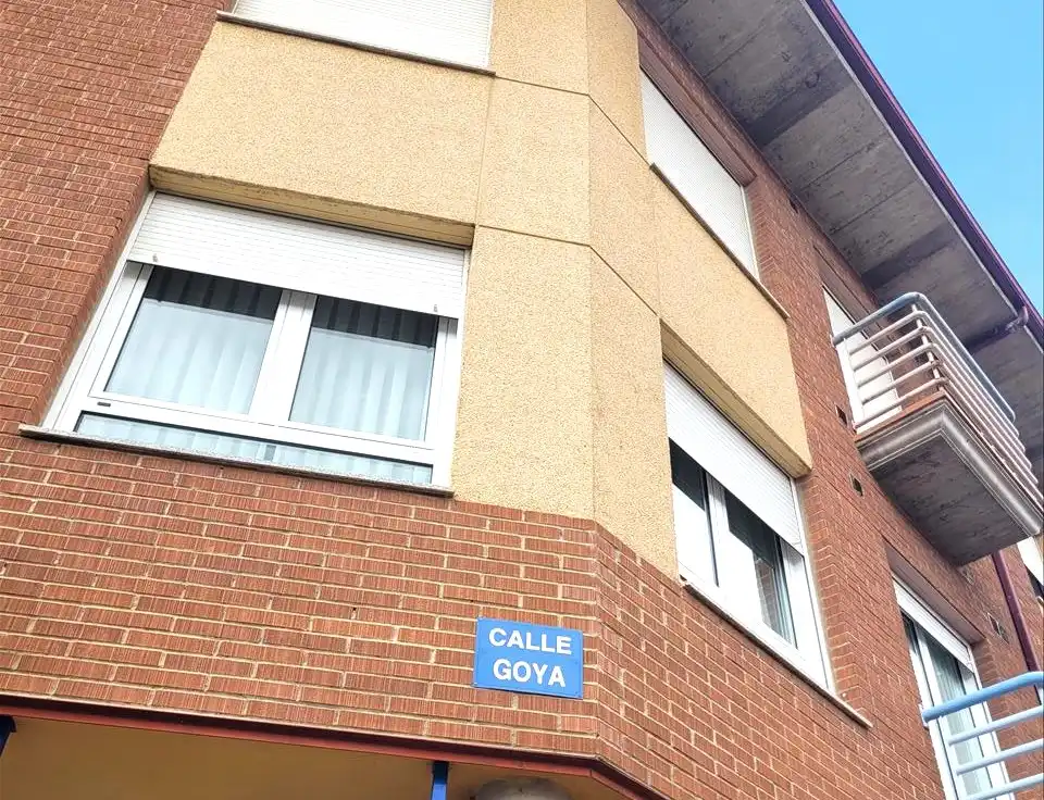 Exterior view of Garage for sale in Villaquilambre