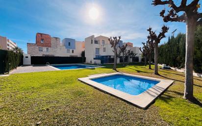 Piscina de Casa o xalet en venda en San Vicente del Raspeig / Sant Vicent del Raspeig amb Calefacció, Jardí privat i Parquet