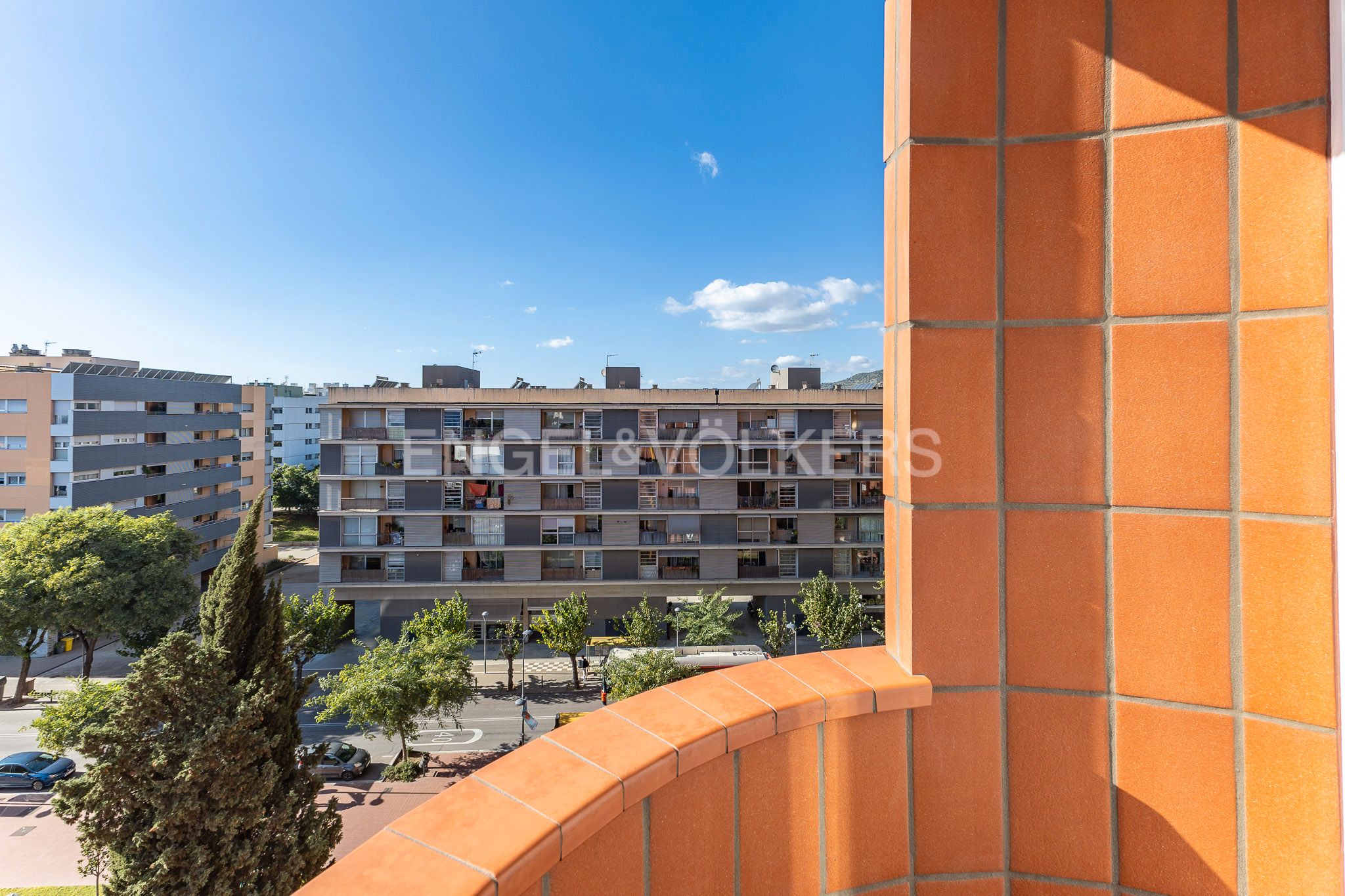 Vista exterior de Apartament en venda en Sant Just Desvern amb Calefacció i Piscina