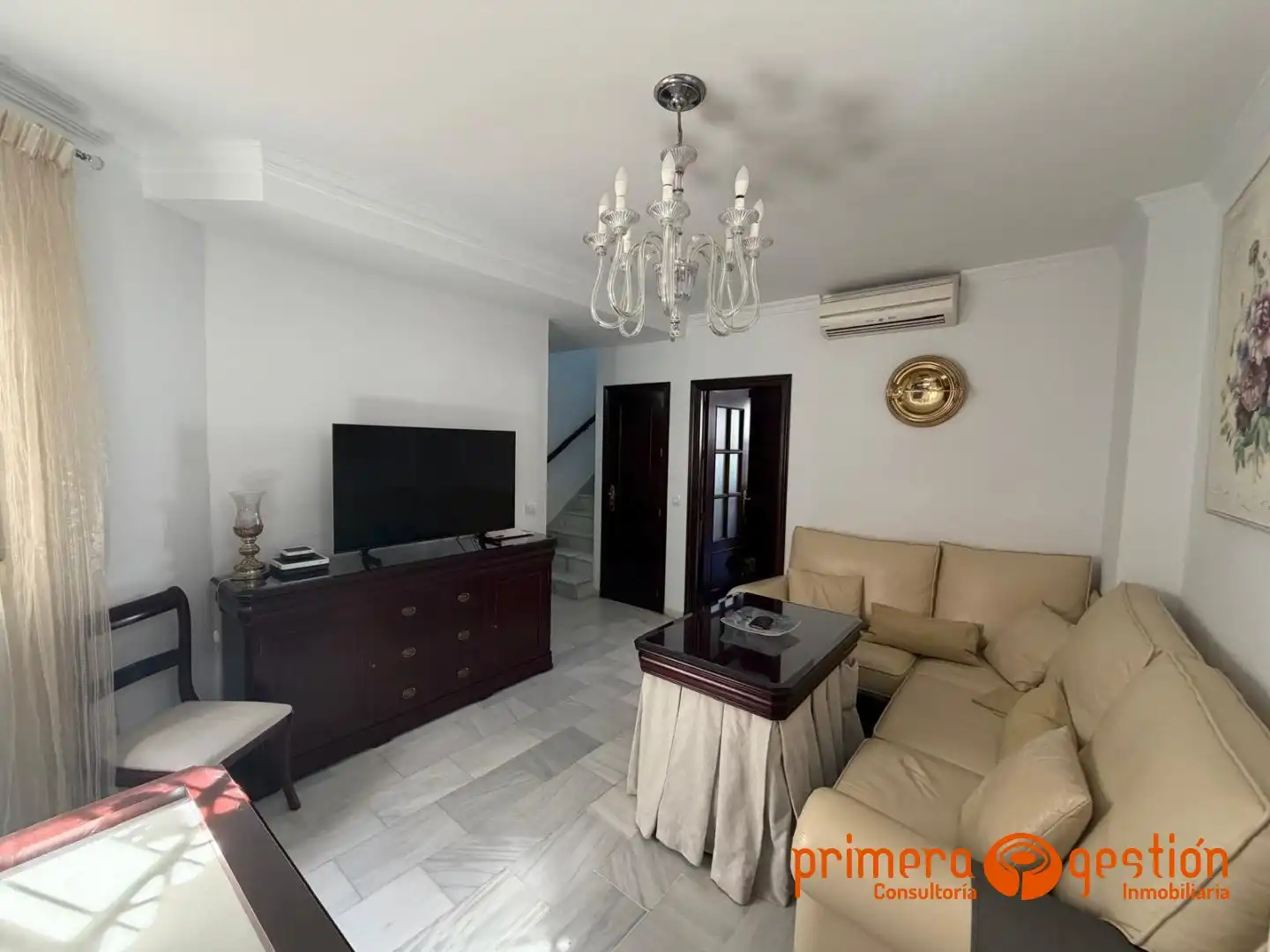 Wohnzimmer von Maisonette zum Verkauf in Lora del Río mit Klimaanlage, Heizung und Terrasse