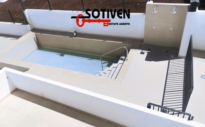 Piscina de Apartament en venda en Adeje amb Terrassa, Traster i Piscina comunitària