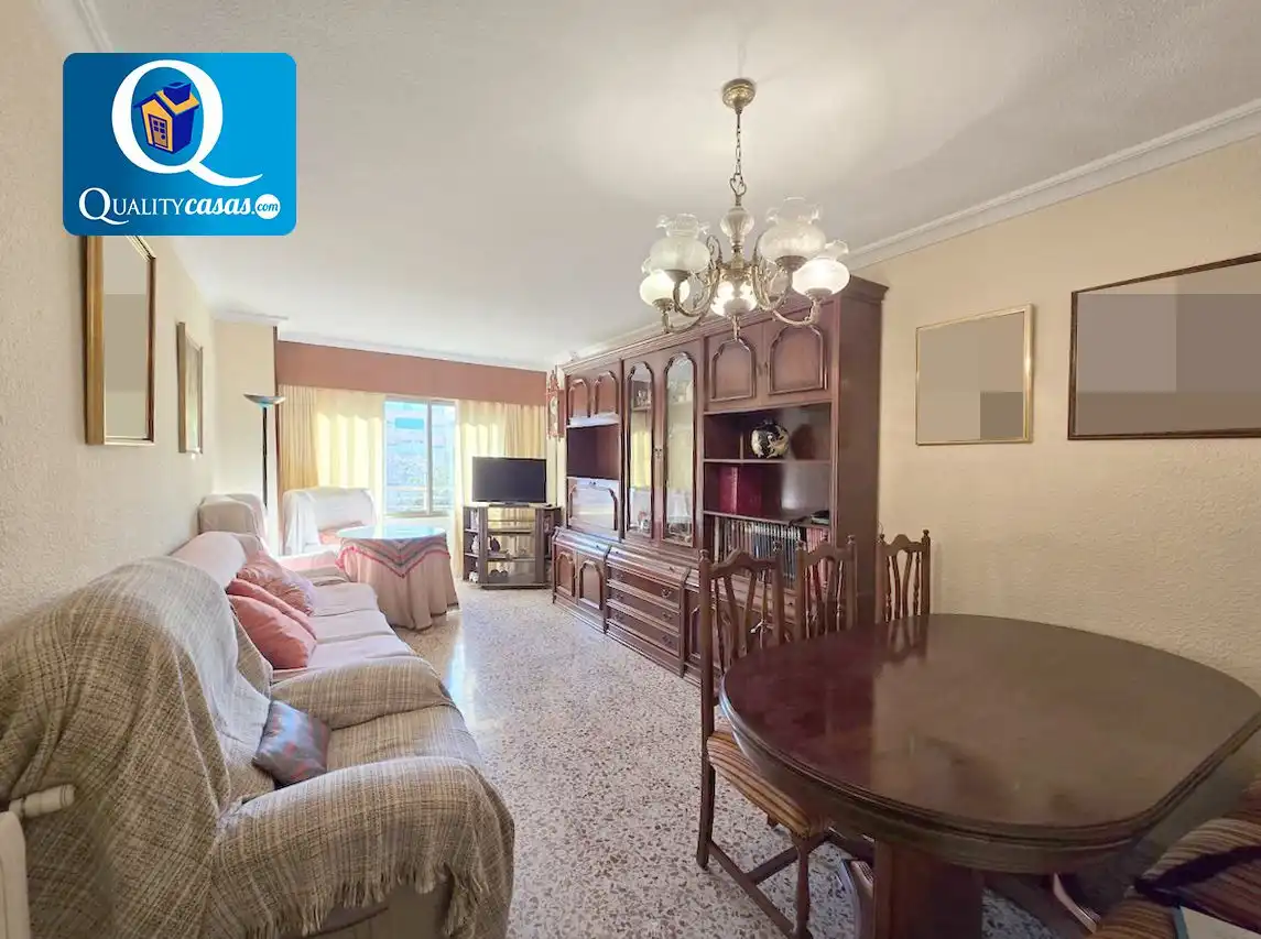 Sala d'estar de Apartament en venda en Alicante / Alacant amb Calefacció, Terrassa i Balcó