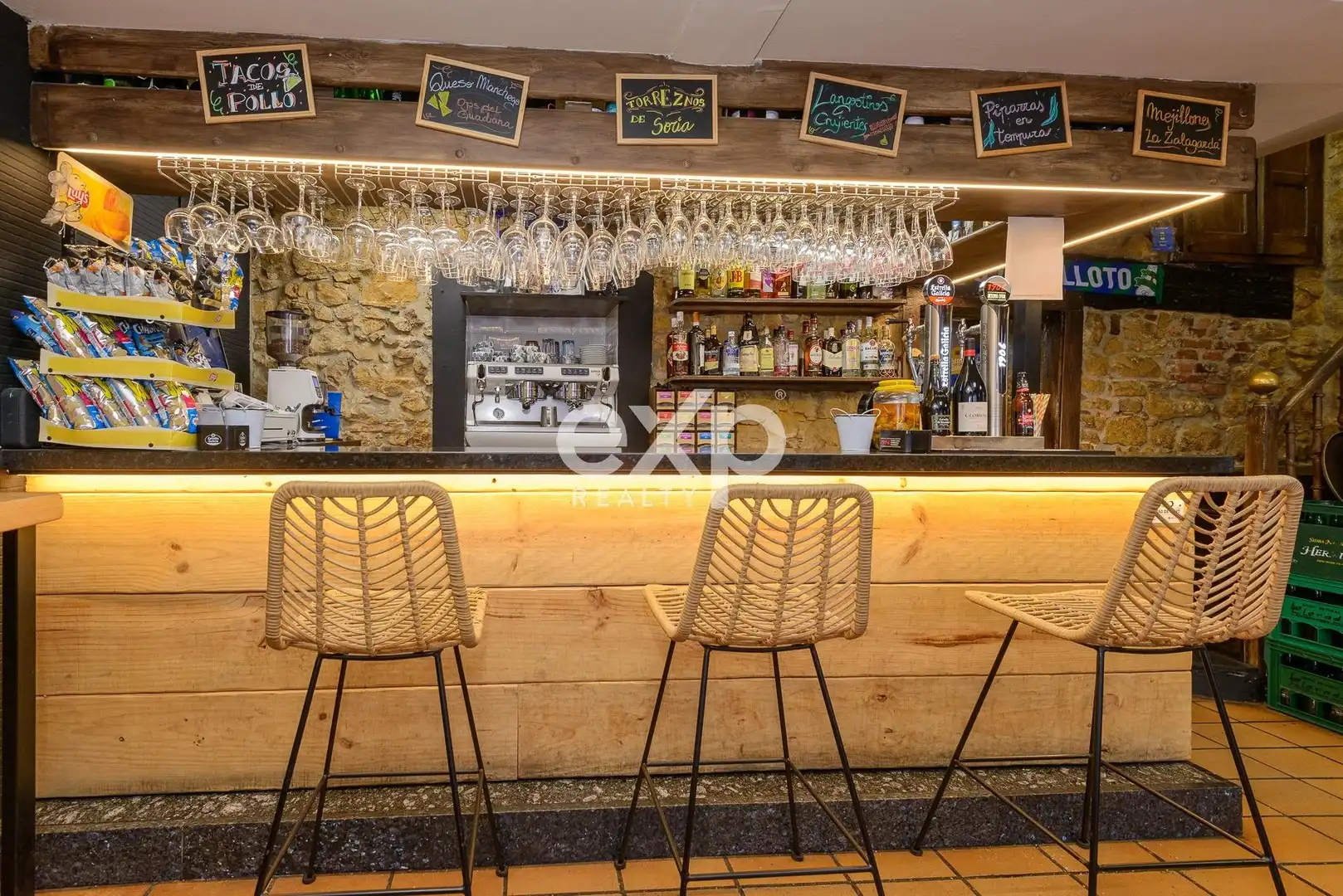 Local de lloguer en Oviedo  amb Moblat