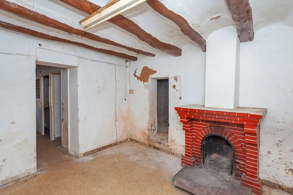 Casa aparellada en venda a C/ Sota Castell, imagen 3