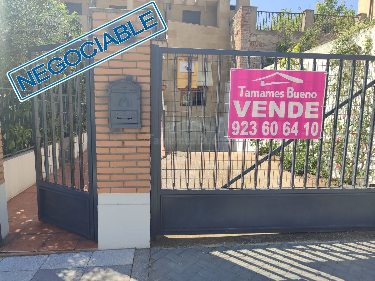 Exterior view of House or chalet for sale in Salamanca Capital  with Heating and Terrace