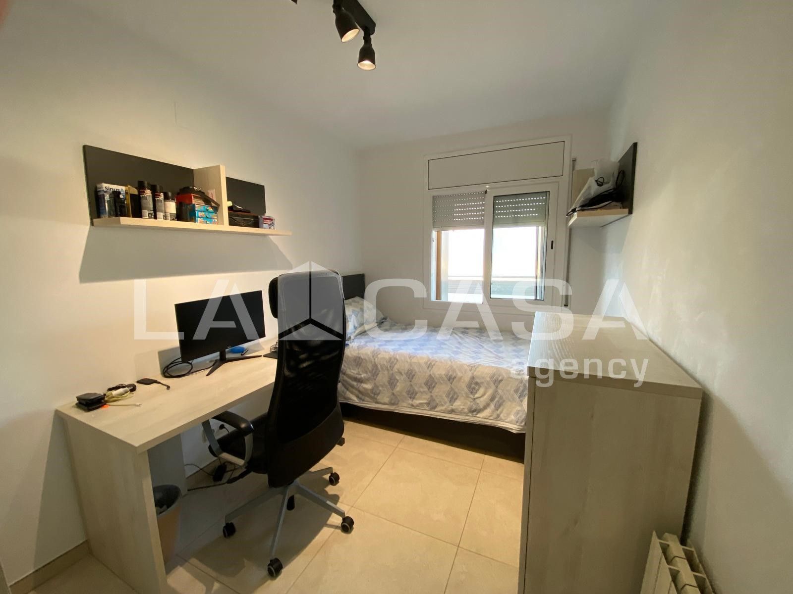 Bedroom of Flat for sale in Santa Coloma de Gramenet  with Balcony