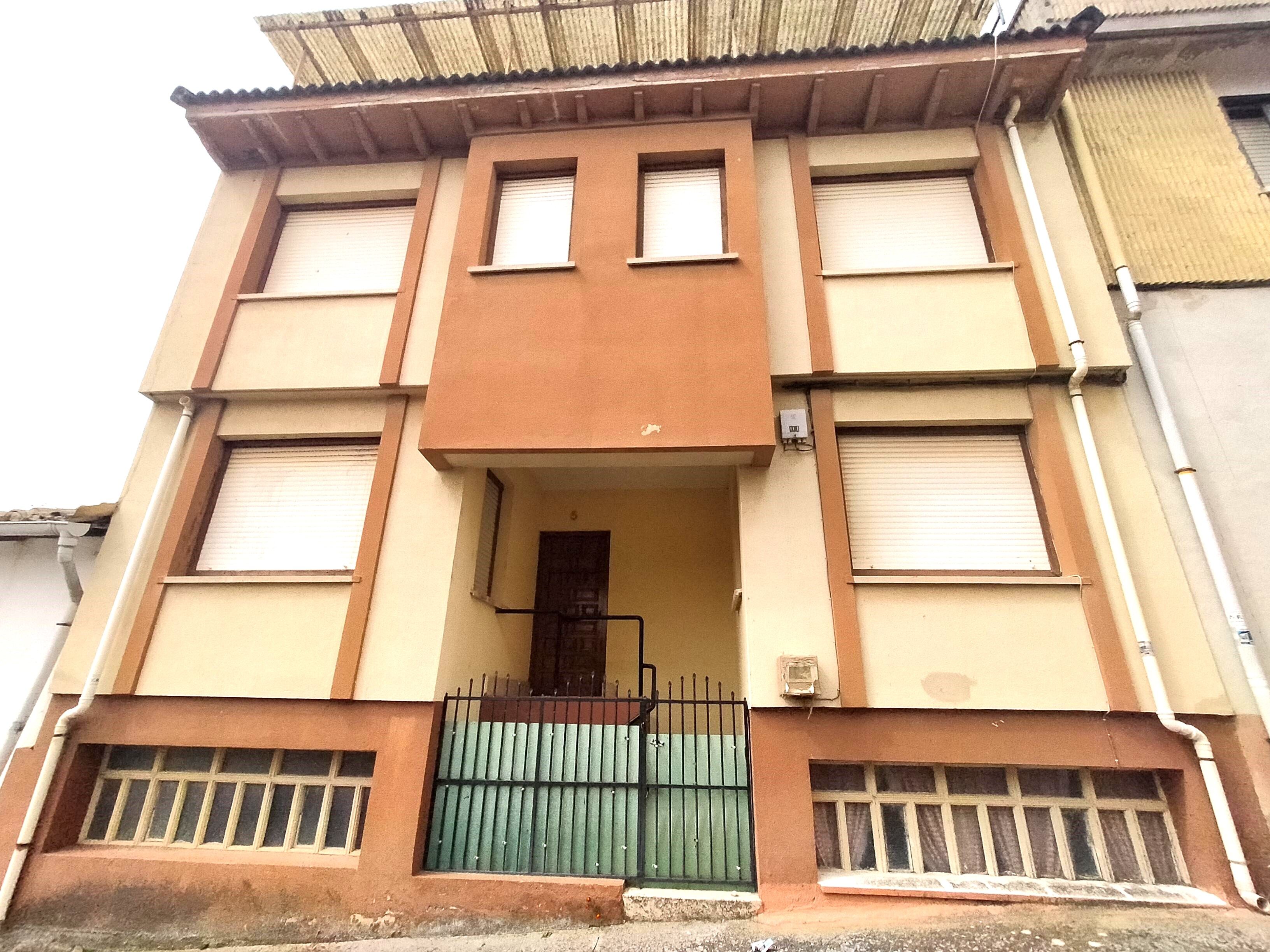Exterior view of Single-family semi-detached for sale in Zarratón  with Terrace and Furnished