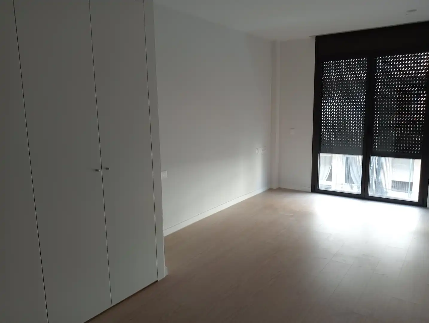 Pis de lloguer a Carrer de Santiago, Eixample Sud – Migdia