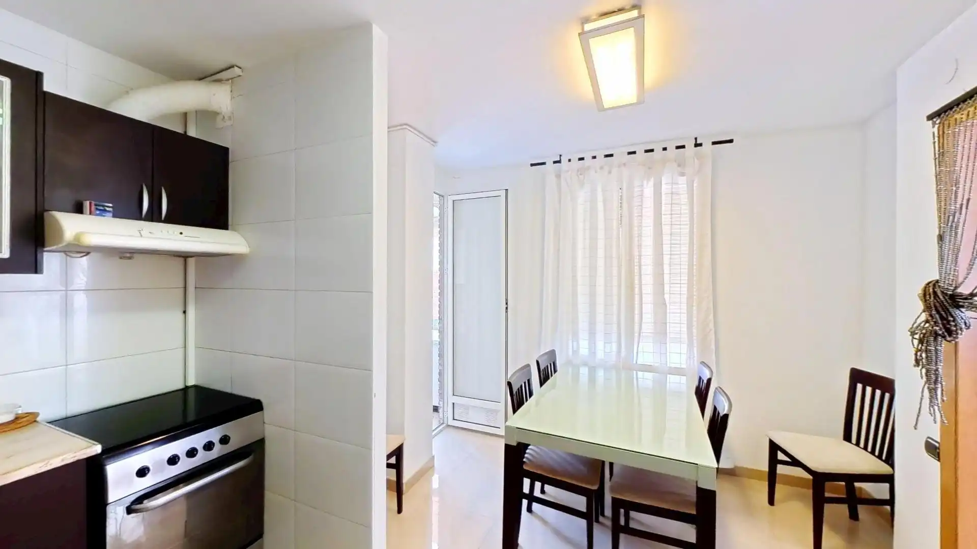 Cocina de Piso de alquiler en Alicante / Alacant con Aire acondicionado, Amueblado y Balcón