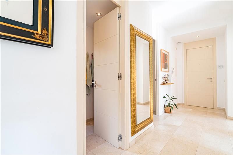 Flat for sale in  Palma de Mallorca  with Air Conditioner, Heating and Terrace