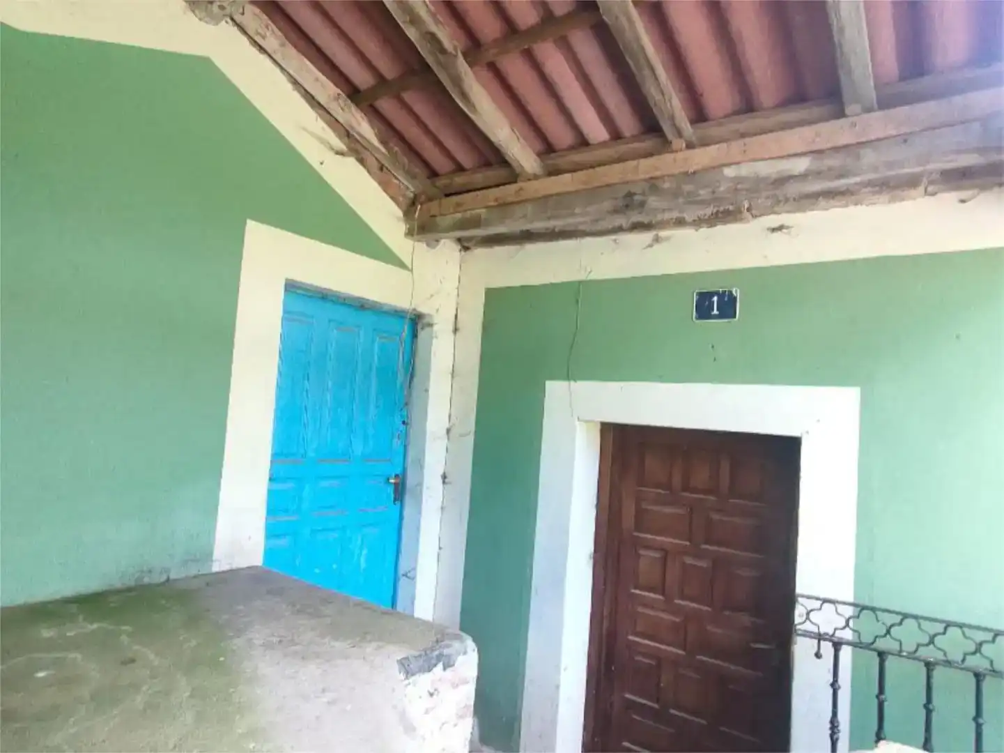 Casa adosada en venda en Palacios del Sil