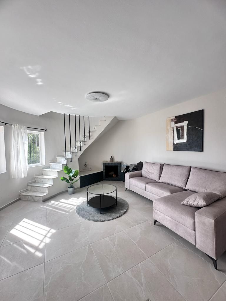 Living room of House or chalet for sale in Benalmádena  with Air Conditioner, Private garden and Swimming Pool