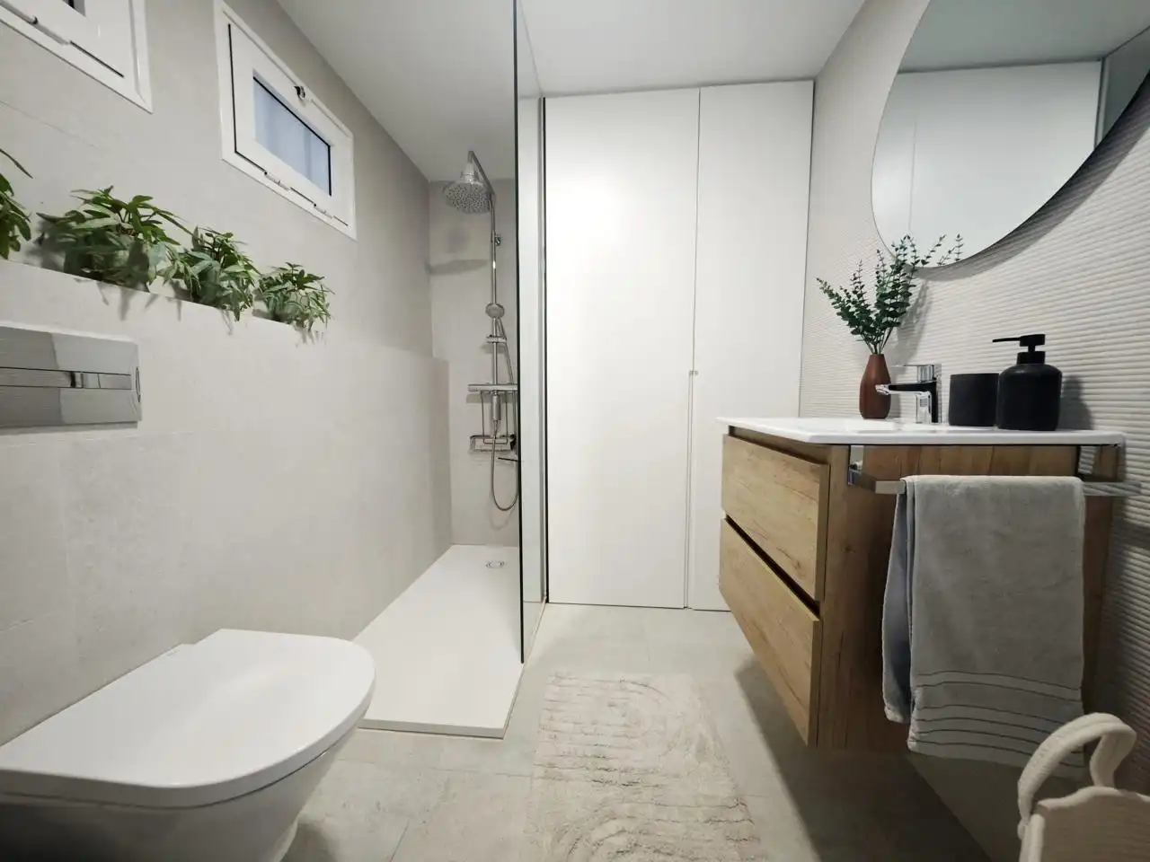 Bathroom of Flat for rent in San Bartolomé de Tirajana  with Furnished, Internet and Community pool