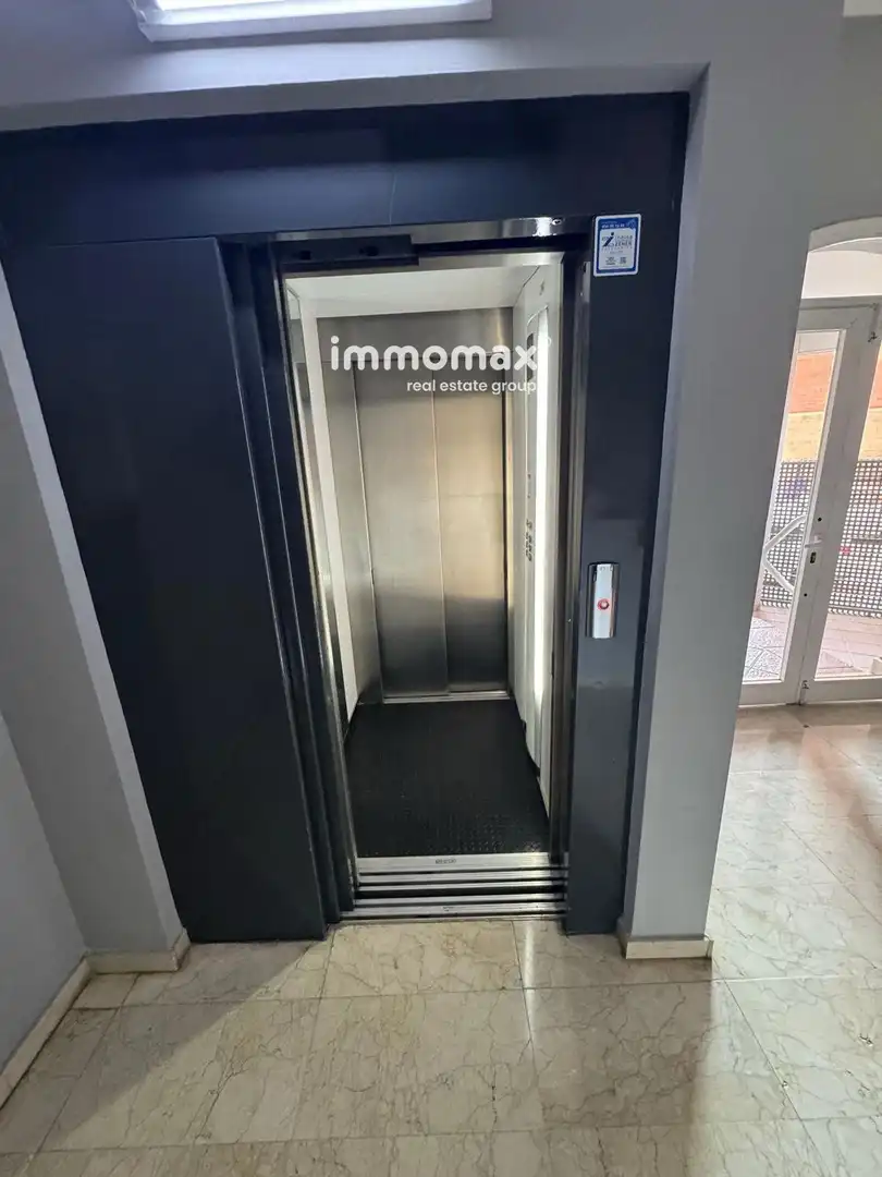Piso en venta en Ripollet con Aire acondicionado, Calefacción y Terraza