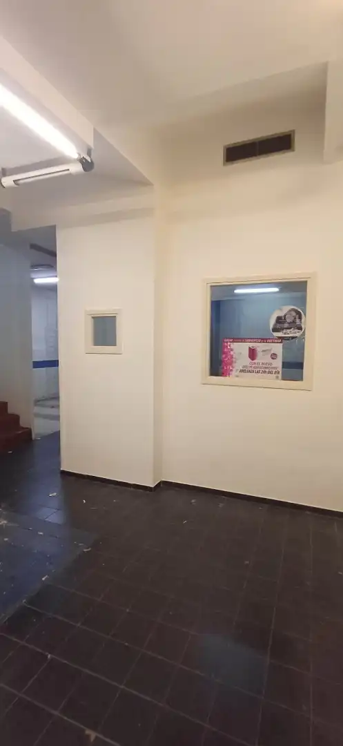 Local comercial en venda a Avenida Ronda de los Tejares, imagen 3