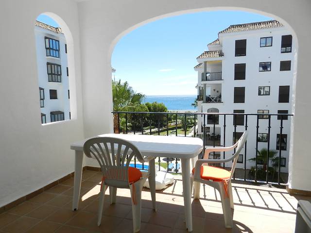 Apartamento en Venta en Urbanizacion Marina de la Duquesa en Puerto de la Duquesa