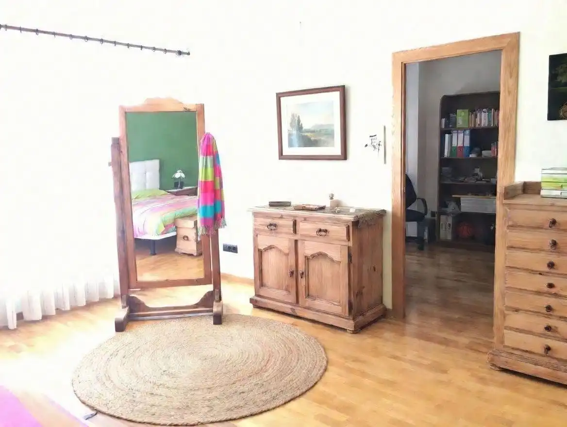 Bedroom of Attic for sale in Silla  with Air Conditioner, Heating and Parquet flooring